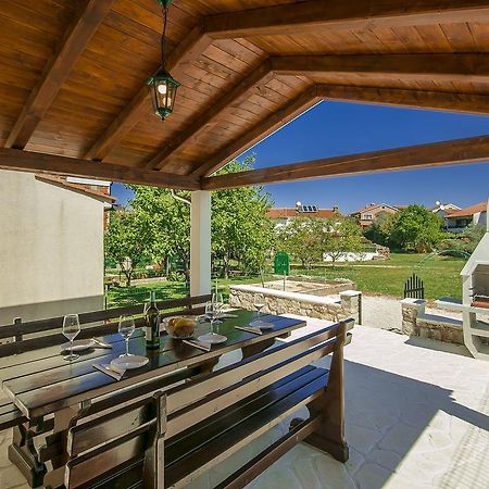 Charming Beachfront Holiday Home In פורץ חדר תמונה