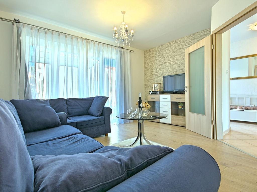 Charming Beachfront Holiday Home In פורץ מראה חיצוני תמונה