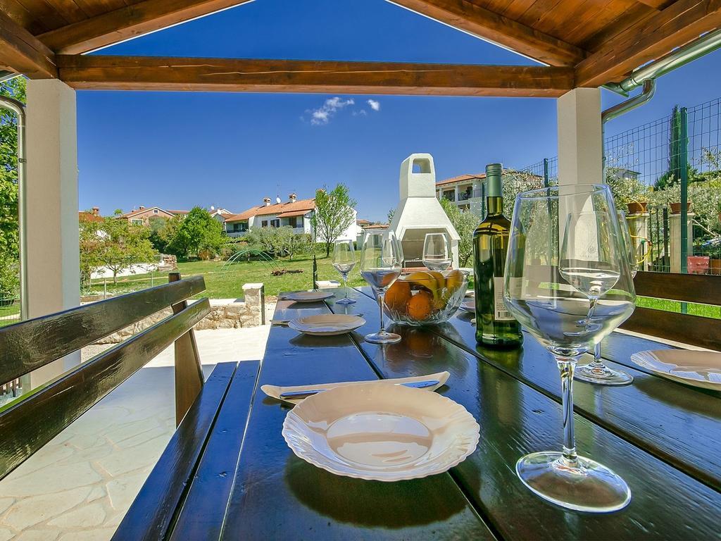Charming Beachfront Holiday Home In פורץ חדר תמונה